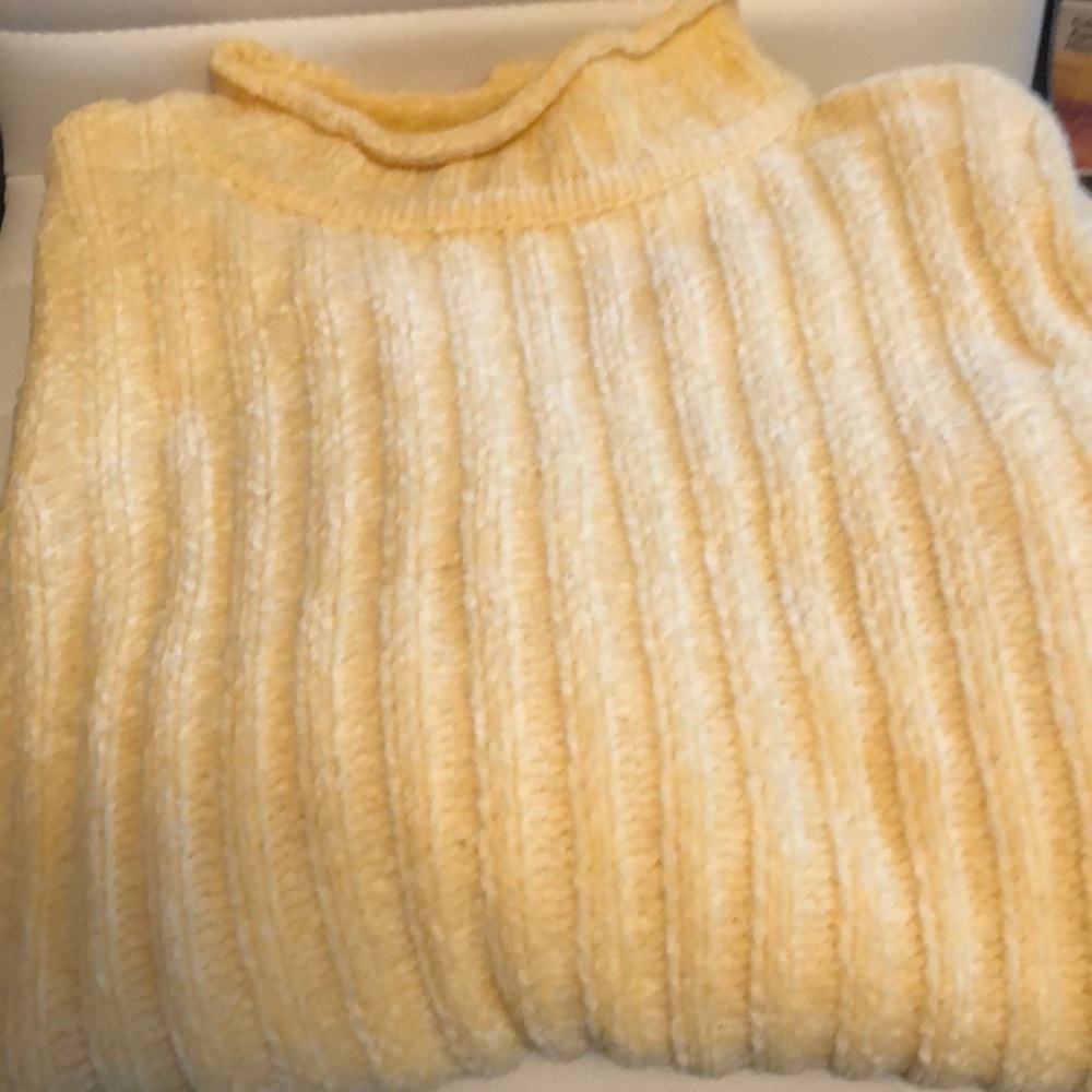 Vintage chenille yellow tunic sweater pullover